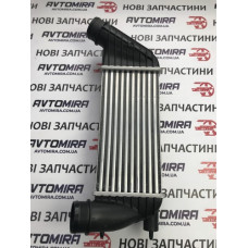 Радиатор интеркулера Citroen Jumpy 2007-2016 2.0 HDI  Valeo 818651